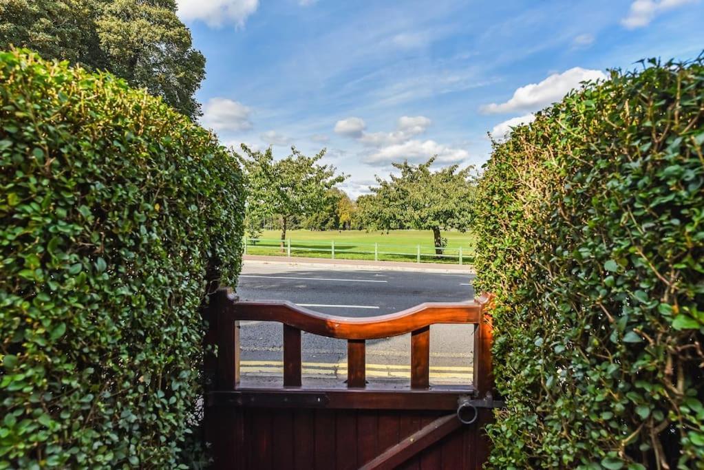 Traditional 3-Bed Property In Pontcanna With Parking 卡迪夫 外观 照片
