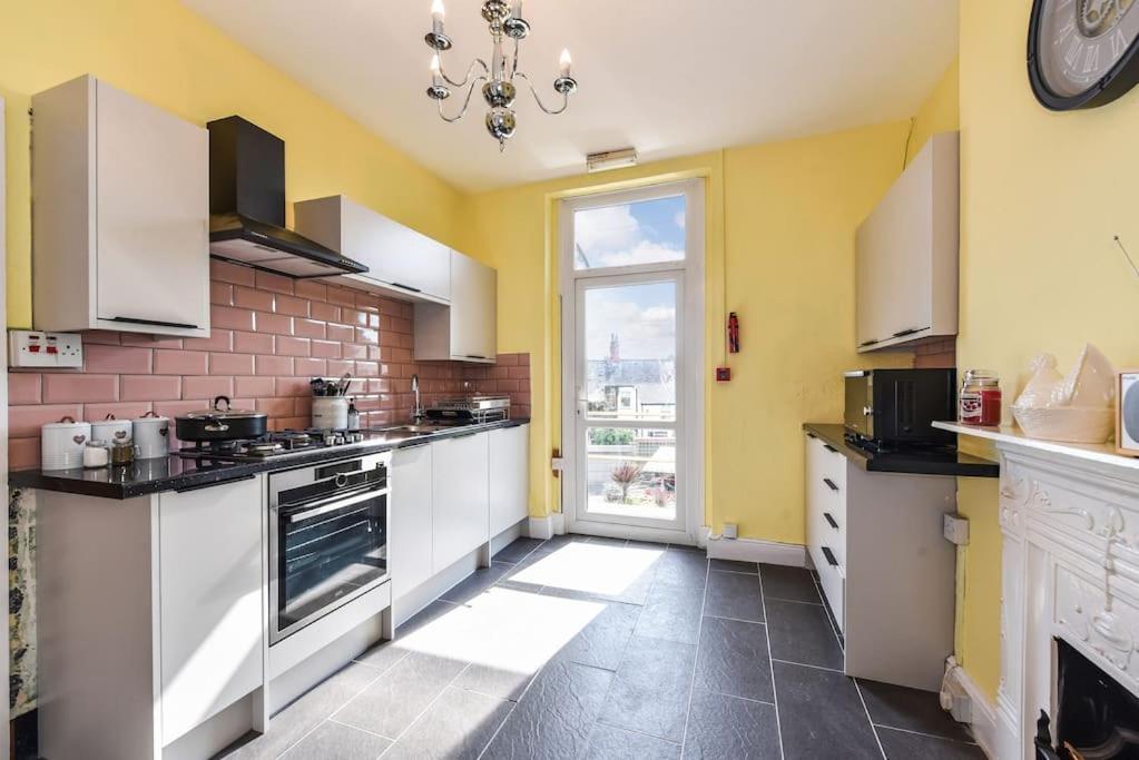 Traditional 3-Bed Property In Pontcanna With Parking 卡迪夫 外观 照片