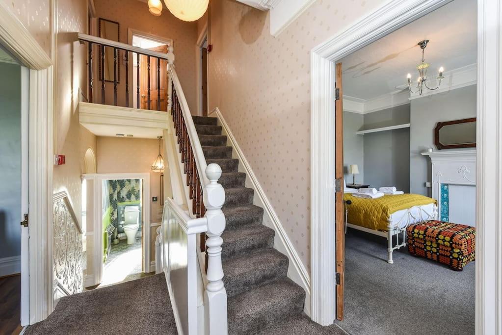 Traditional 3-Bed Property In Pontcanna With Parking 卡迪夫 外观 照片