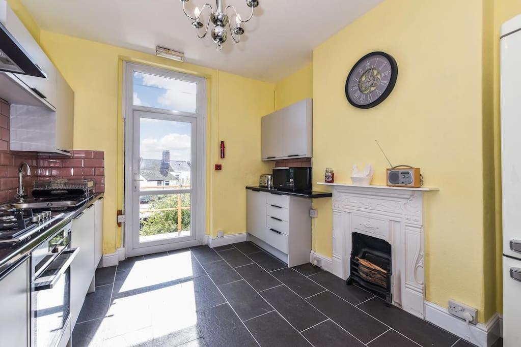 Traditional 3-Bed Property In Pontcanna With Parking 卡迪夫 外观 照片