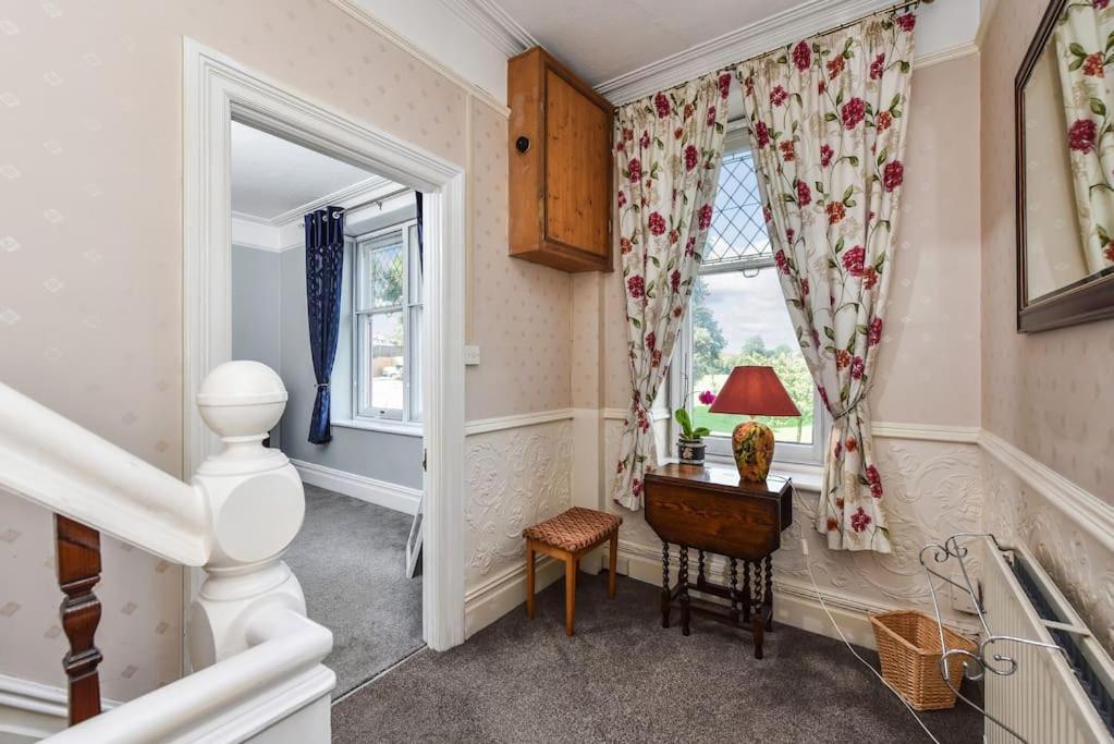Traditional 3-Bed Property In Pontcanna With Parking 卡迪夫 外观 照片