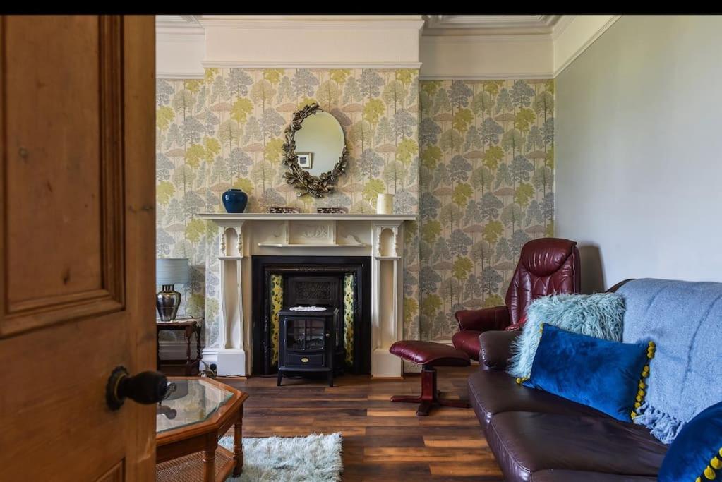 Traditional 3-Bed Property In Pontcanna With Parking 卡迪夫 外观 照片