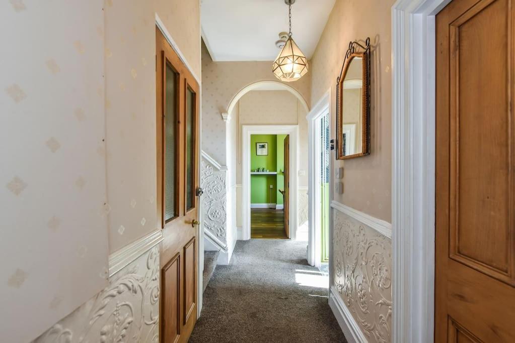 Traditional 3-Bed Property In Pontcanna With Parking 卡迪夫 外观 照片