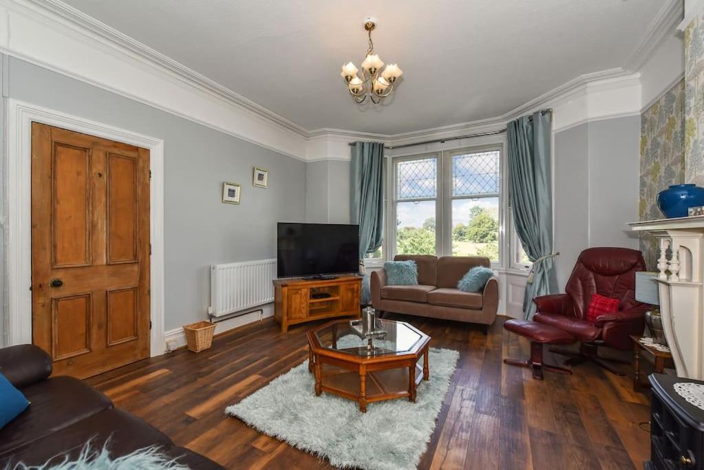 Traditional 3-Bed Property In Pontcanna With Parking 卡迪夫 外观 照片